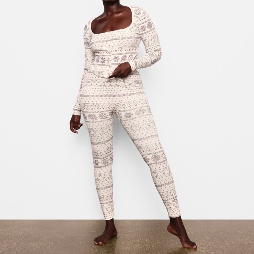 SKIMS Logo Plush Pointelle Henley & Legging Set | Size XL - Picture 4 of 12